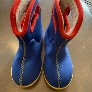 Bogs Kids' Vibrant Blue Boots with Red Accents